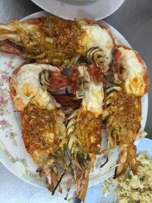 ร้านอาหารซีฟู้ด เจ๊เลียบ