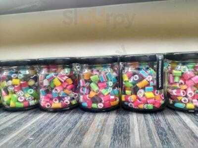 เมดอินเเคนดี้