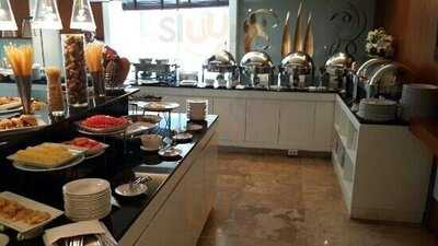 S15 Hotel And Buffet