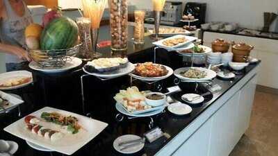 S15 Hotel And Buffet