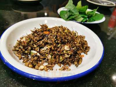 แพนเค้กคาเฟ่ (ชาย ชาตโยดม)