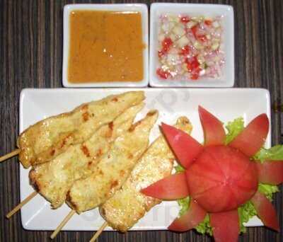 Maxis Bar & Restaurant