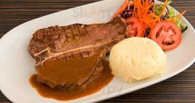 Maxis Bar & Restaurant