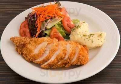 Maxis Bar & Restaurant