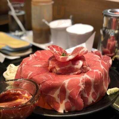 Bar-b-q Plaza & Joom Zap Hut