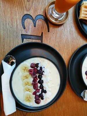 Lucky 13 Sandwich On Nut