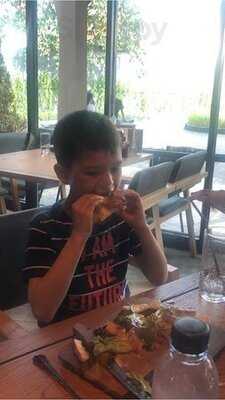 Lucky 13 Sandwich On Nut