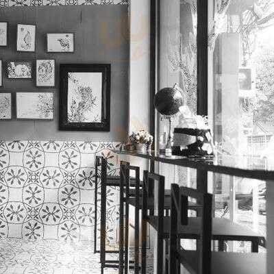 Yim Huai Khwang Cafe