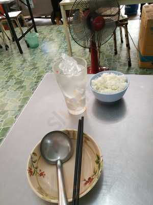 ร้านก๋วยเตี๋ยวเนื้อ ลุงหนั่น