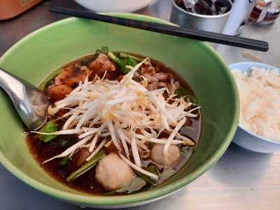 ร้านก๋วยเตี๋ยวเนื้อ ลุงหนั่น