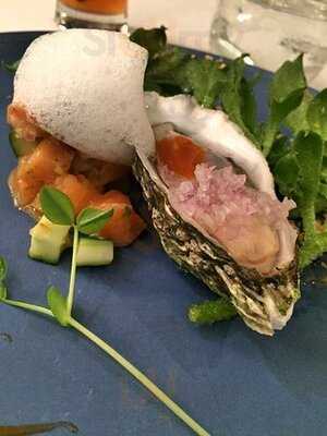 ร้านอาหาร เซอร์เฟส