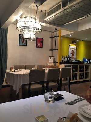 ร้านอาหาร เซอร์เฟส