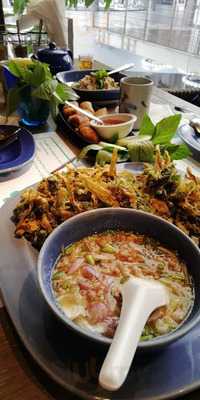 ร้านอาหาร ยำแอนด์ตำ