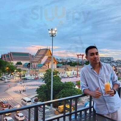 Swing Bar By Chingcha