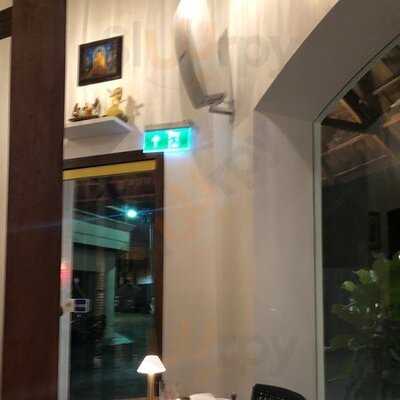 ห้องทานข้าวสุพรรณิการ์ เจริญกรุง