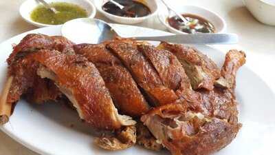 ร้านอาหาร บ้านรับรอง