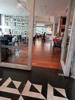 ห้องอาหารลีลาวดี