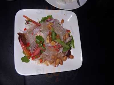 กระท้อน (ไก่ลอยฟ้า)