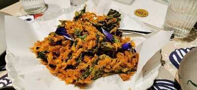 Kub Kao Kub Pla - Thonglo