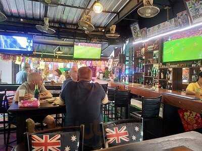 Down Under Bar & Grill