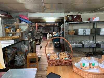 Thanusingha Bakery House