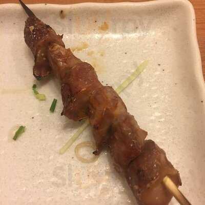 Torihada Surawong 鳥波多