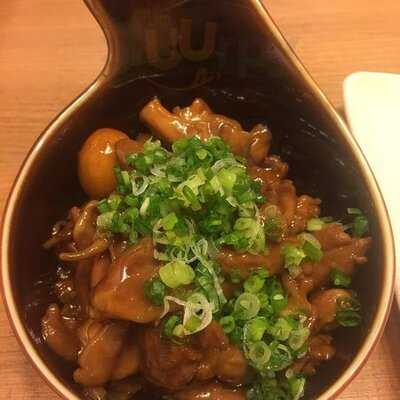 Torihada Surawong 鳥波多