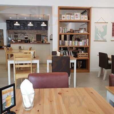 Eight O'clock Home Cafe