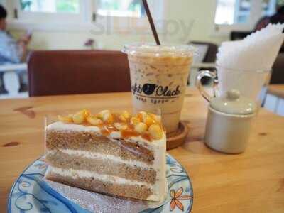 Eight O'clock Home Cafe