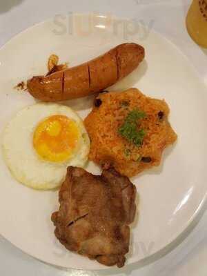 กลอเรีย จีนส์ คอฟฟี่ส์