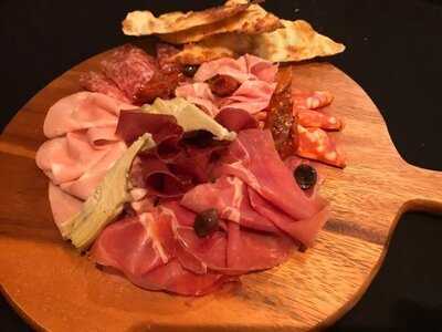 Franco's Restaurant & Bar