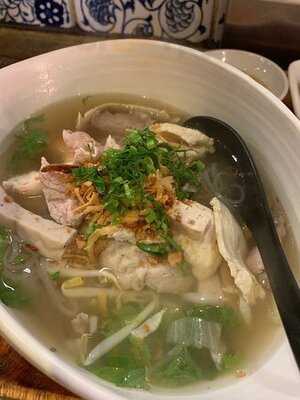 ร้านอาหารเวียดนาม เฝอ