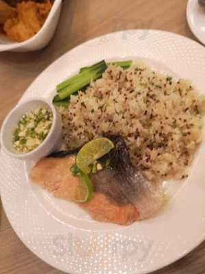 S & P Restaurant And Bakery