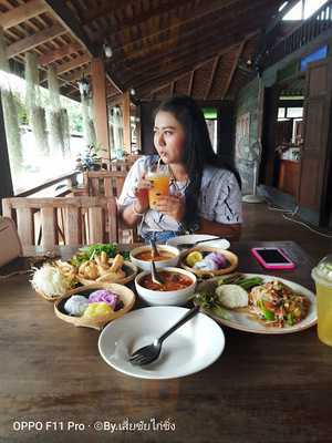 ร้านขนมจีนอ้อมเวียง