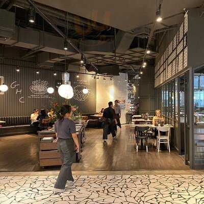 Greyhound Cafe (the Promenade)