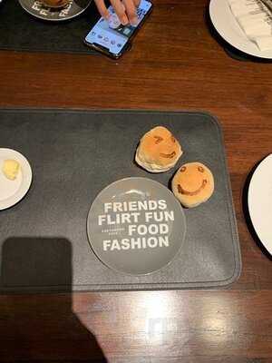 Greyhound Cafe (the Promenade)