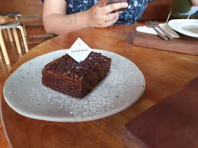 Mam's Cake Coffee Breakfast