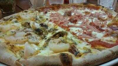 พิซซ่าพิซซ่าบายญาณี