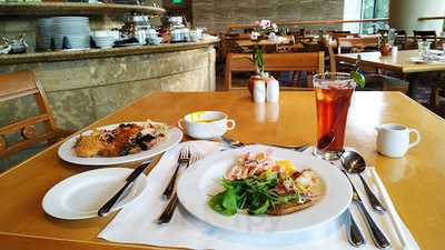 ห้องอาหาร ดิเอเทรียม