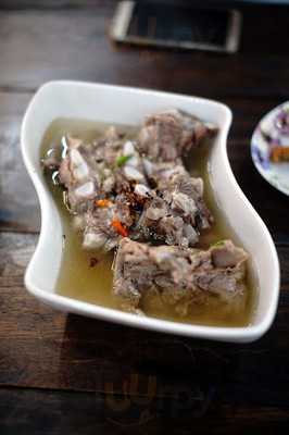 เล้งไก่ไข่ตีน