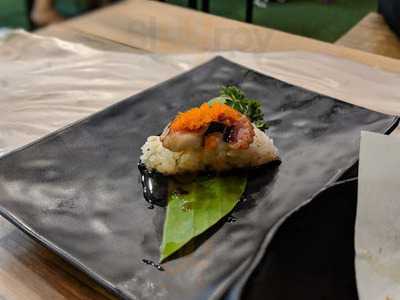 ร้านอาหารญี่ปุ่น ซาคาเอะซูชิ