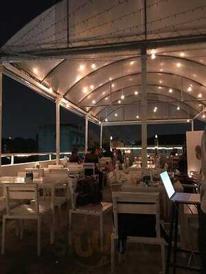 Phra Nakorn Bar And Gallery