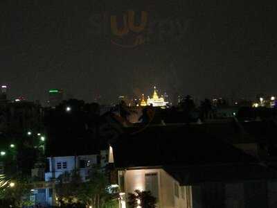 Phra Nakorn Bar And Gallery