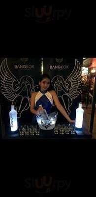 โรลลิ้ง สโตน พิซซ่า