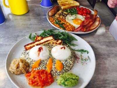 เลซี่ กู๊ซ