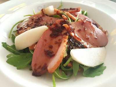 ภัตตาคาร มโนราทอง