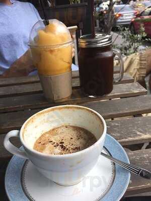 ร็อคกี้ รูสเตอร์ คาเฟ่