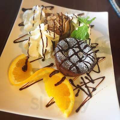 ห้องอาหาร สปาพลัสแอนด์พูลบาร์