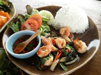 ห้องอาหาร สปาพลัสแอนด์พูลบาร์