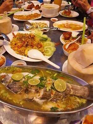 ร้านอาหาร สยามซีฟู้ด